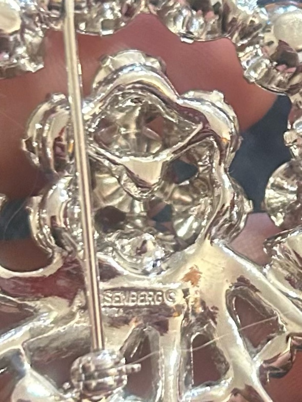 Eisenberg Clear Crystal Rhinestone Brooch Pin Rhodium Vintage. - Picture 10 of 10